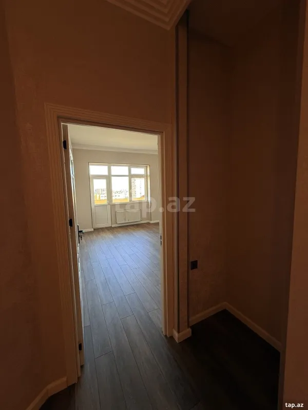 Satılır 3 otaqlı yeni tikili 120 m²