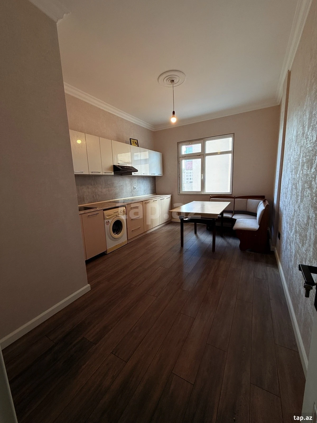 Satılır 3 otaqlı yeni tikili 120 m²