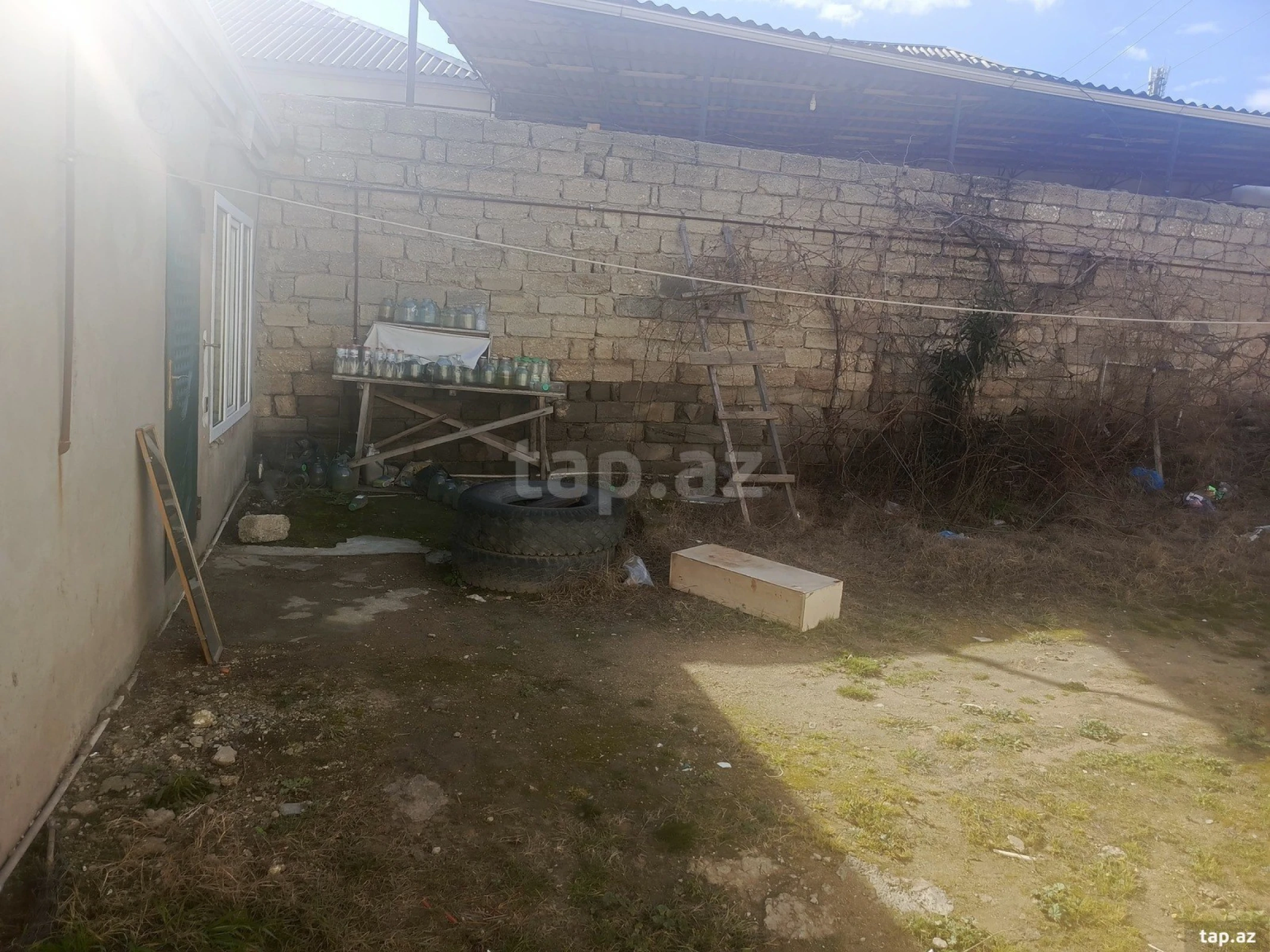 Satılır 3 otaqlı həyət evi