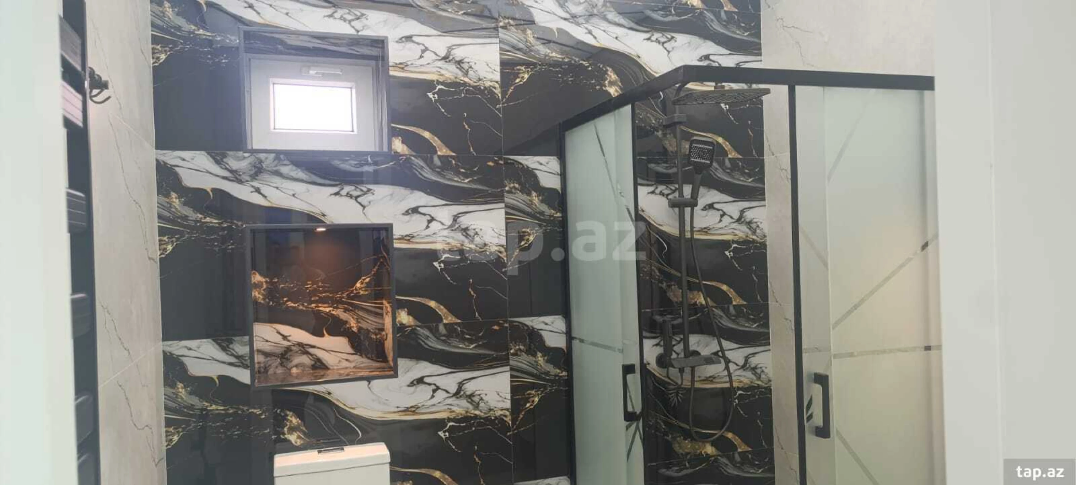 Satılır 6 otaqlı həyət evi