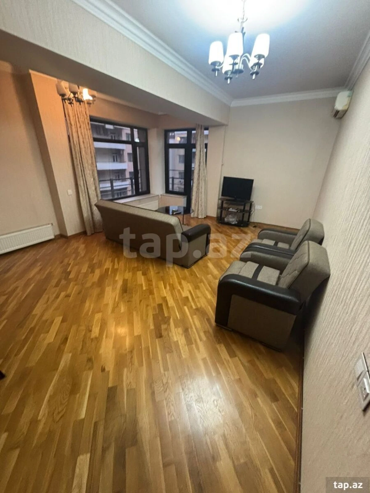 Kirayə verilir 2 otaqlı yeni tikili 100 m²