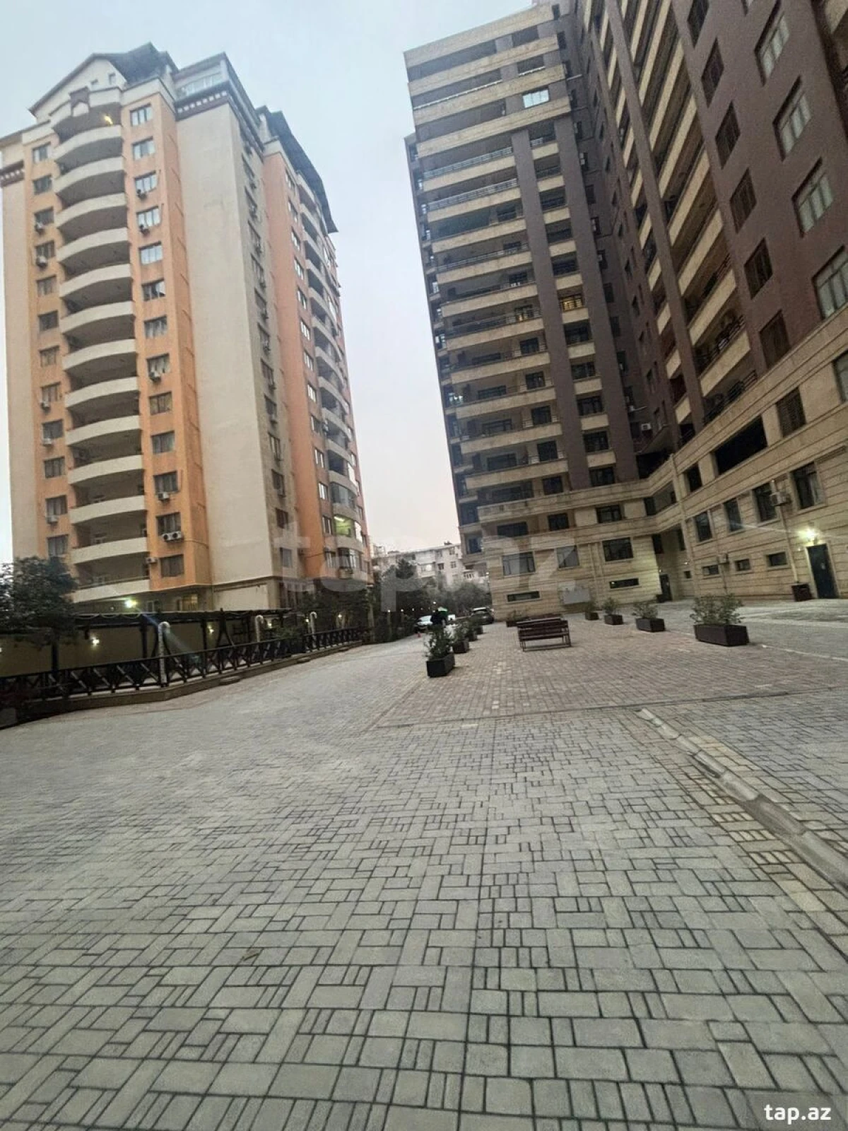 Kirayə verilir 2 otaqlı yeni tikili 100 m²