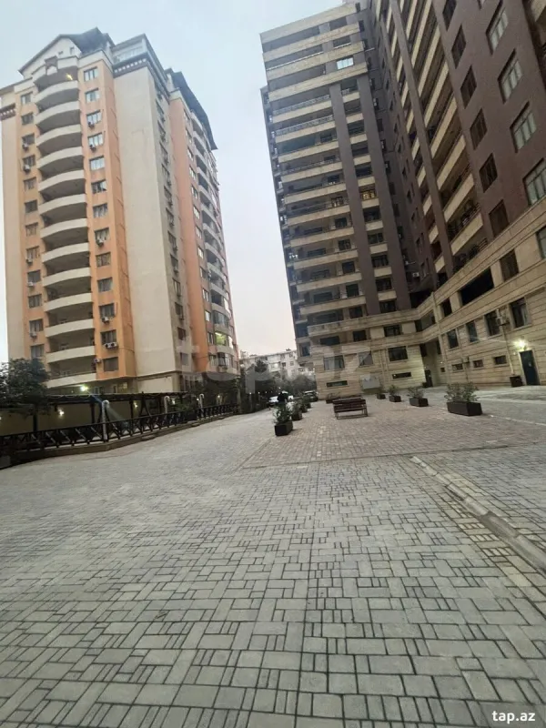 Kirayə verilir 2 otaqlı yeni tikili 100 m²