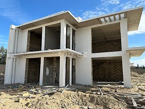 Satılır 5 otaqlı həyət evi