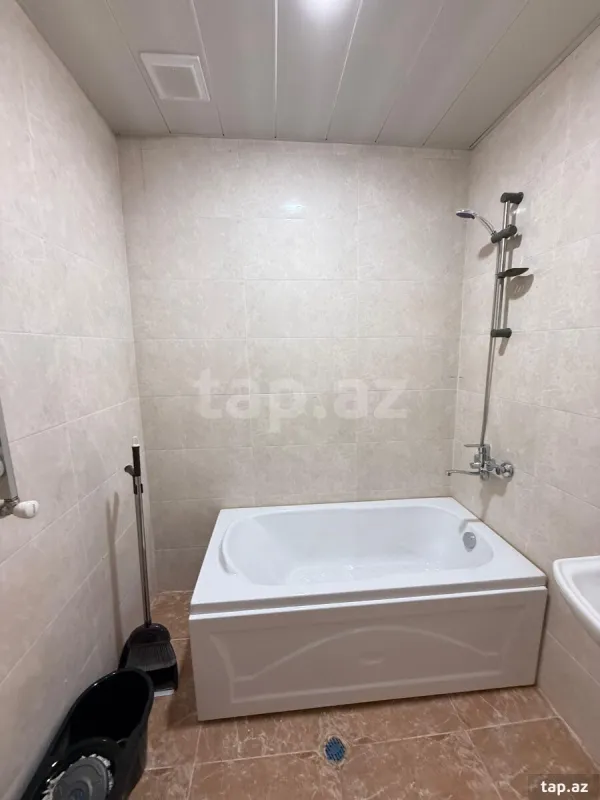 Kirayə verilir 3 otaqlı yeni tikili 85 m²