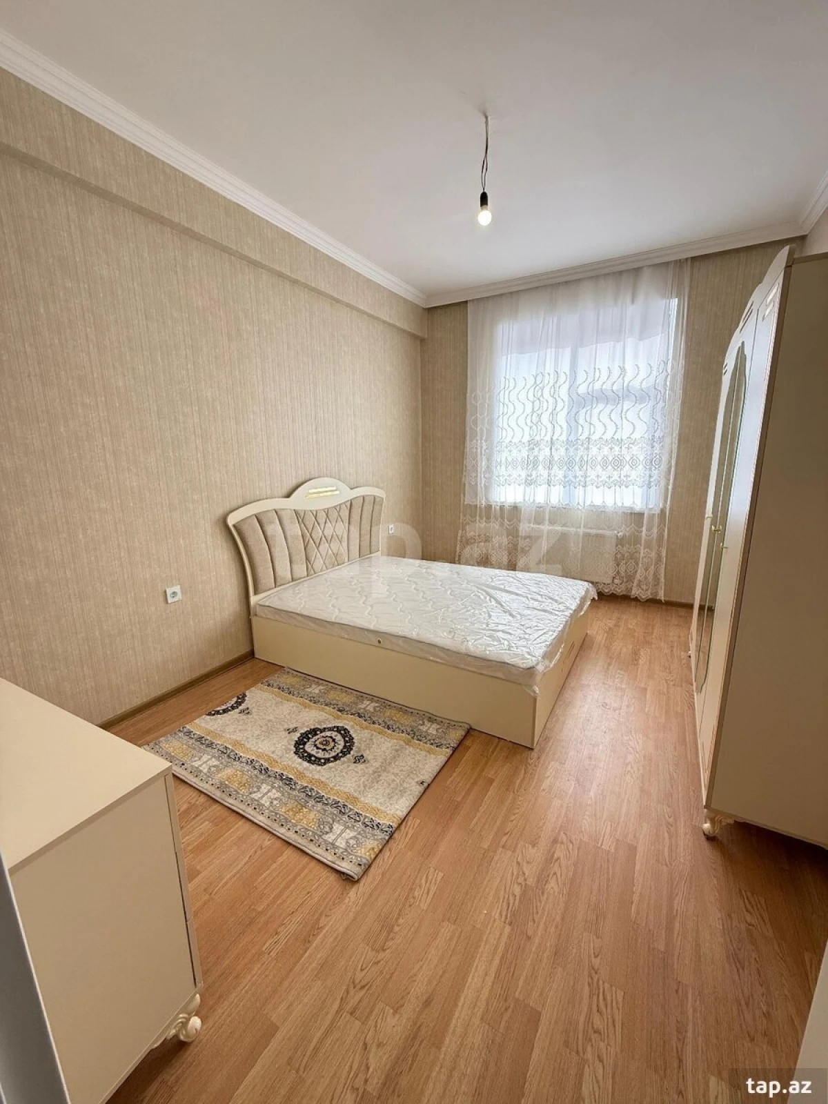 Kirayə verilir 3 otaqlı yeni tikili 85 m²