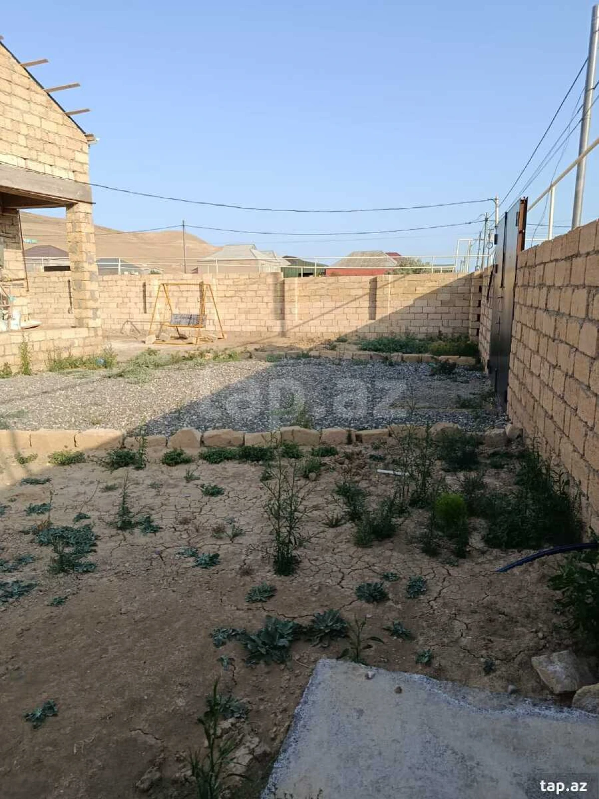 Satılır 5 otaqlı həyət evi