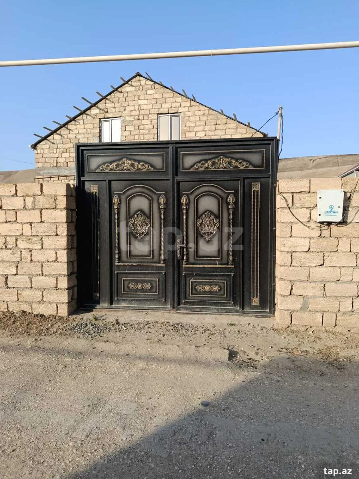 Satılır 5 otaqlı həyət evi