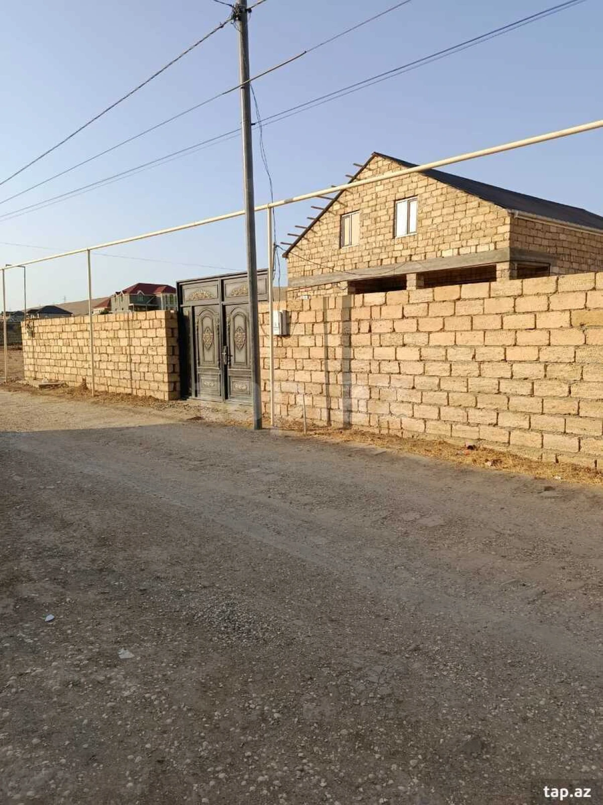 Satılır 5 otaqlı həyət evi