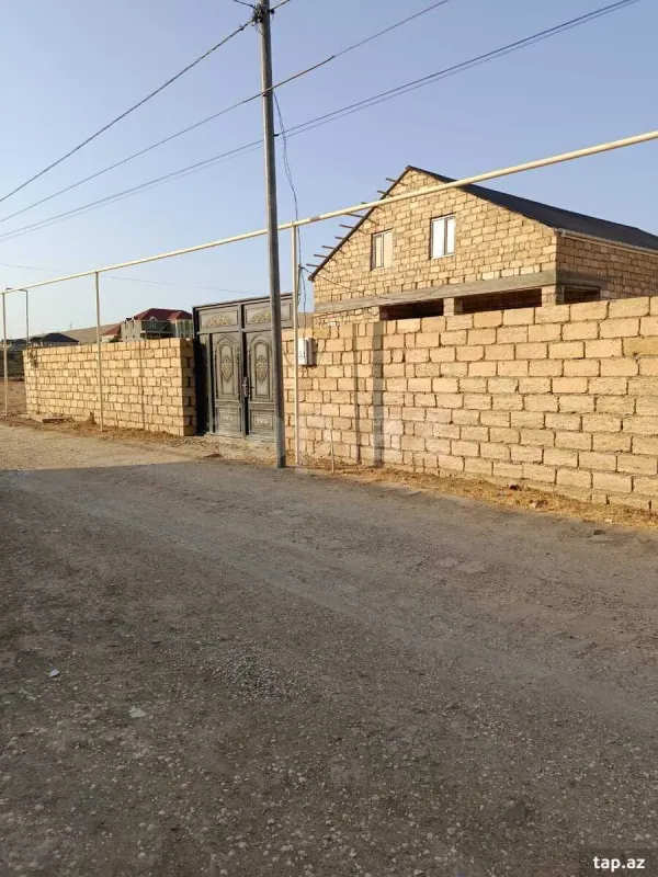 Satılır 5 otaqlı həyət evi