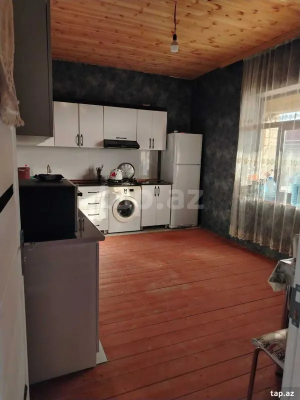 Satılır 5 otaqlı həyət evi