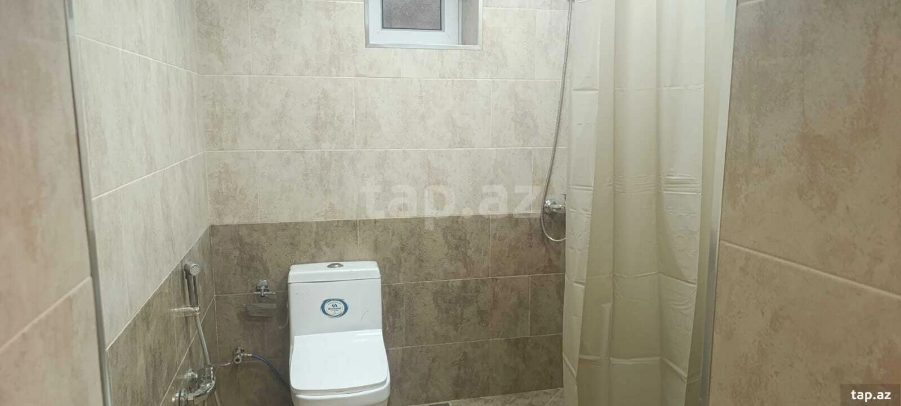 Satılır 6 otaqlı həyət evi