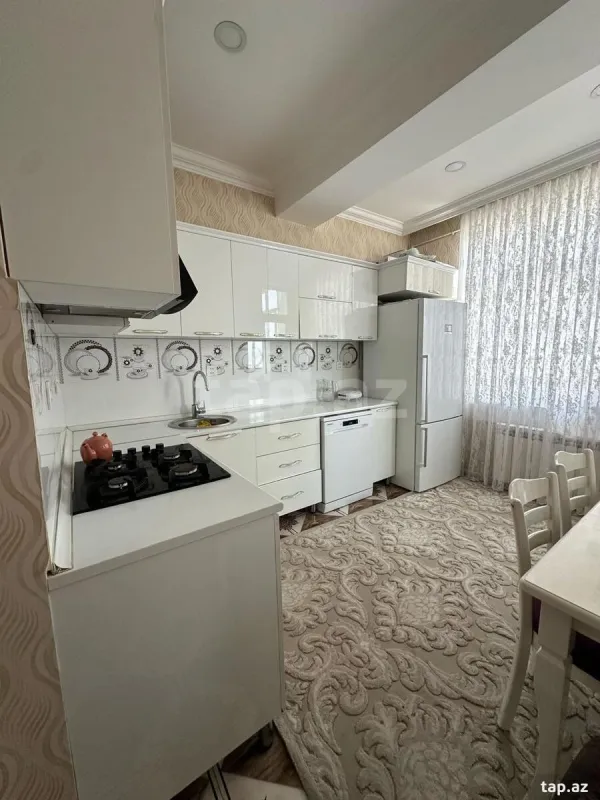 Satılır 3 otaqlı yeni tikili 85 m²