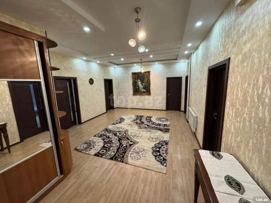 Kirayə verilir 3 otaqlı yeni tikili 156 m²