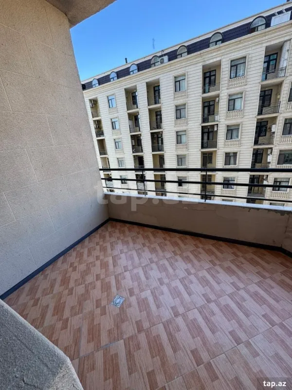 Kirayə verilir 3 otaqlı yeni tikili 156 m²