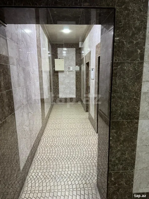 Kirayə verilir 3 otaqlı yeni tikili 156 m²