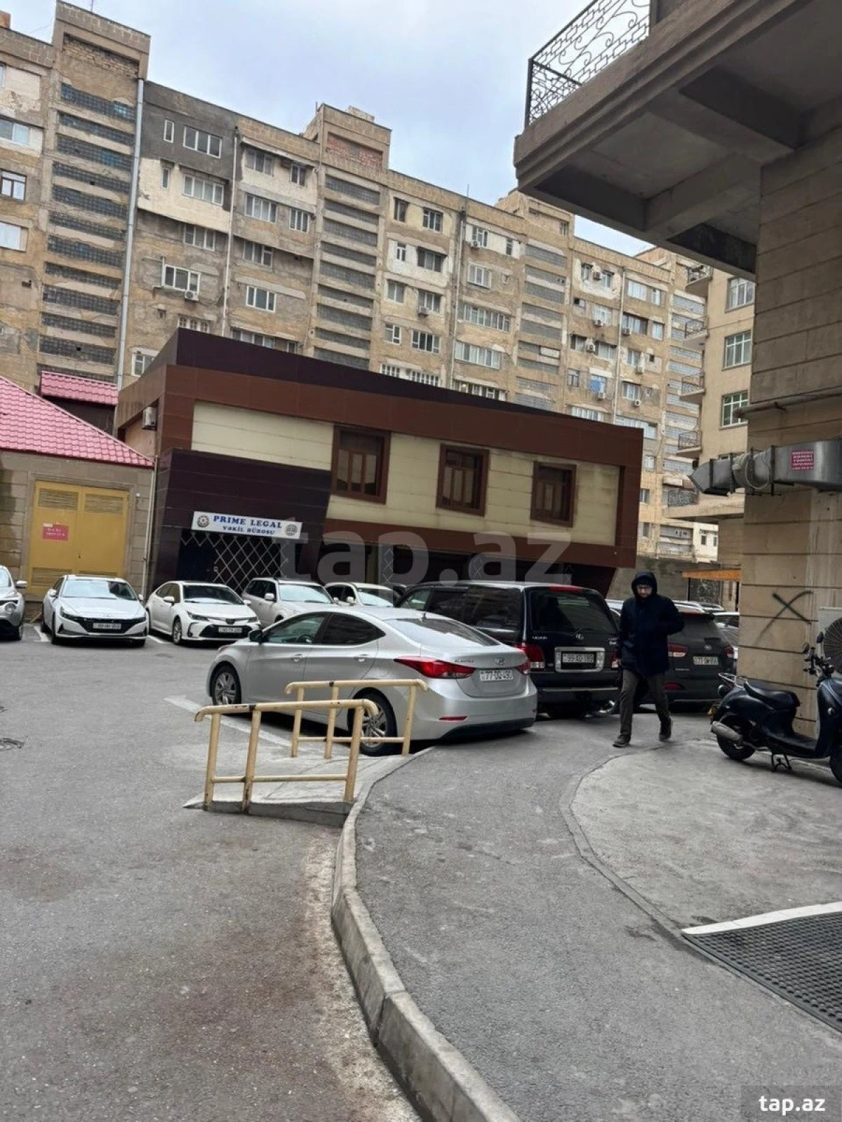 Kirayə verilir 3 otaqlı yeni tikili 156 m²