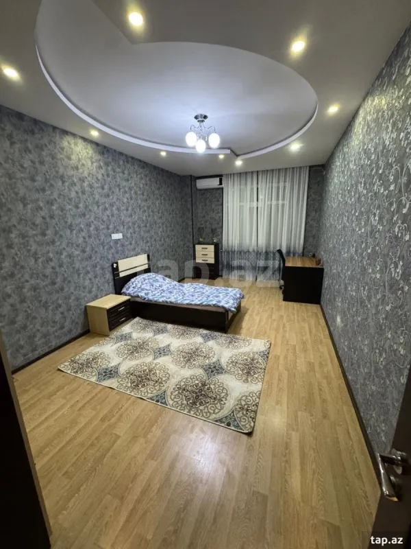 Kirayə verilir 3 otaqlı yeni tikili 156 m²