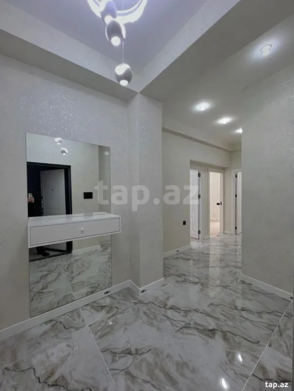 Satılır 2 otaqlı yeni tikili 60 m²