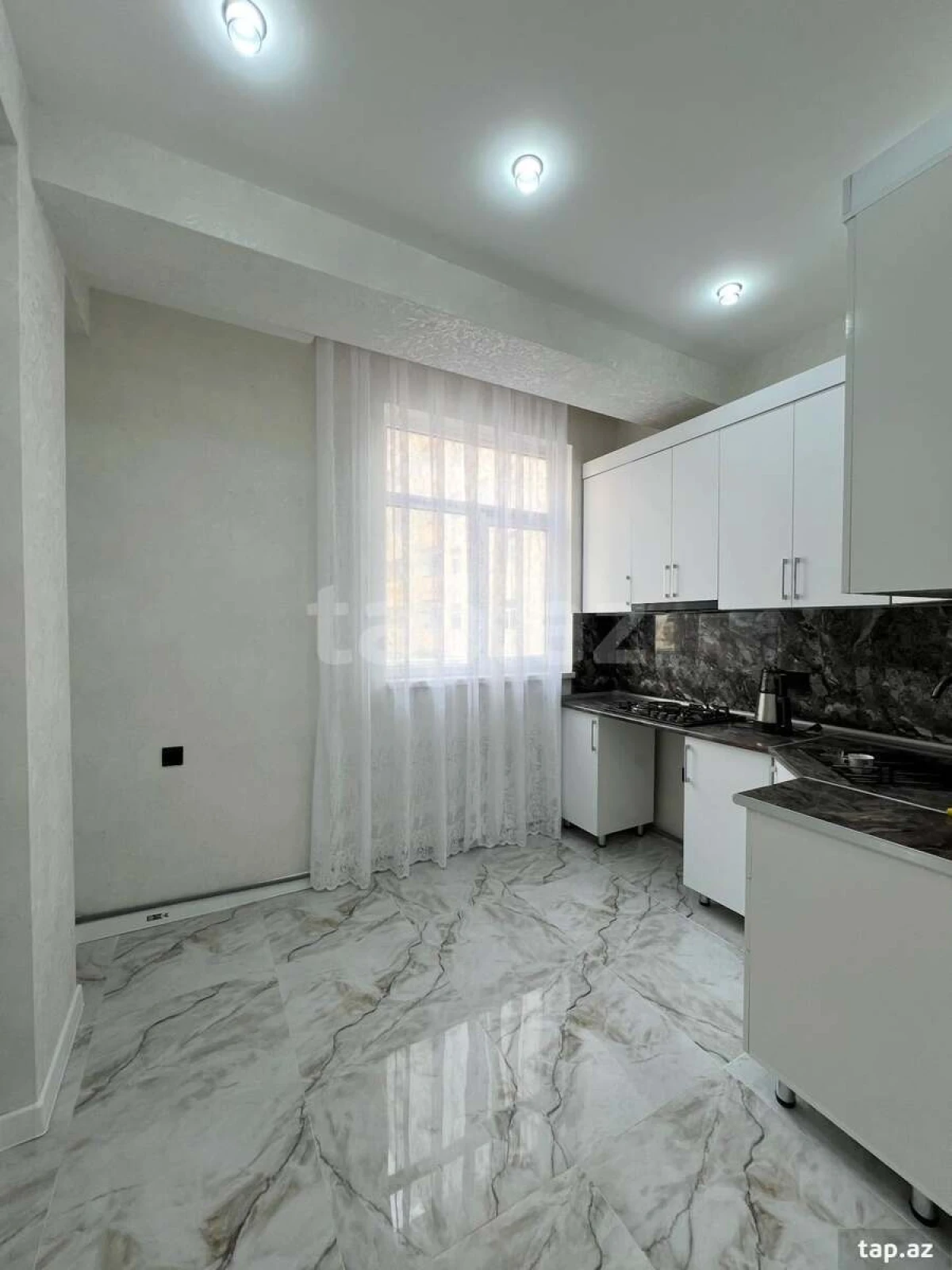 Satılır 2 otaqlı yeni tikili 60 m²