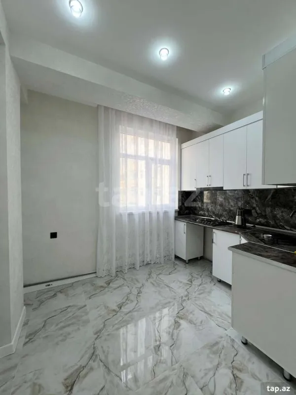 Satılır 2 otaqlı yeni tikili 60 m²