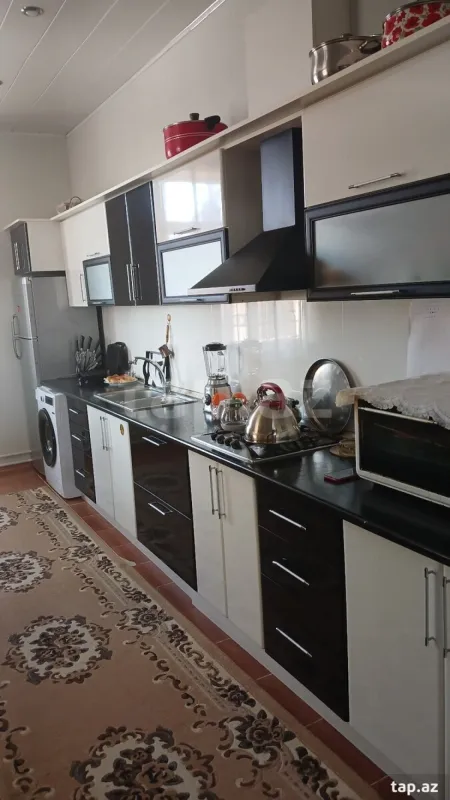 Kirayə verilir 6 otaqlı həyət evi