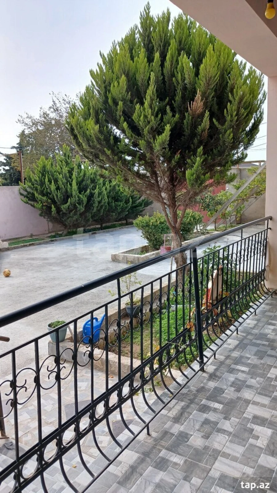 Kirayə verilir 6 otaqlı həyət evi