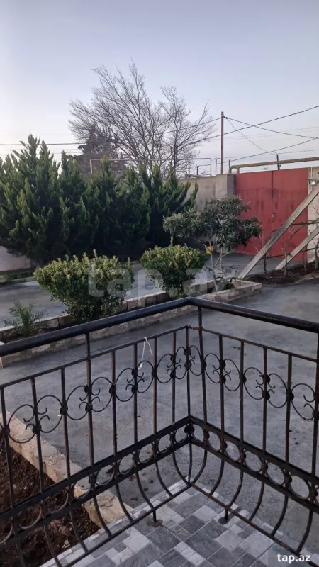 Kirayə verilir 6 otaqlı həyət evi