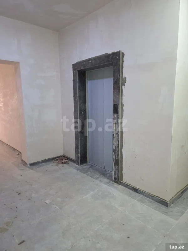 Satılır 3 otaqlı yeni tikili 107 m²