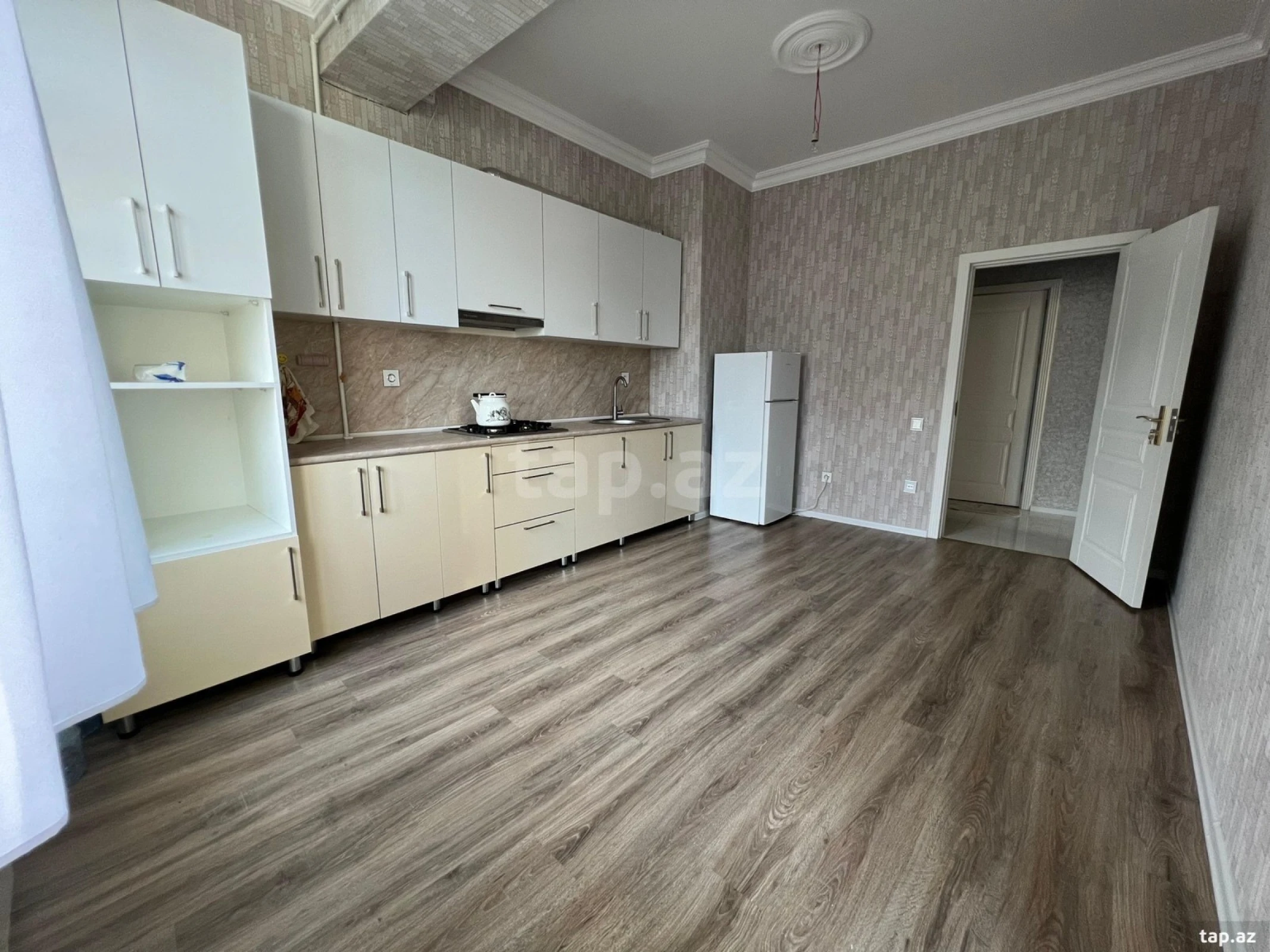 Kirayə verilir 2 otaqlı yeni tikili 80 m²