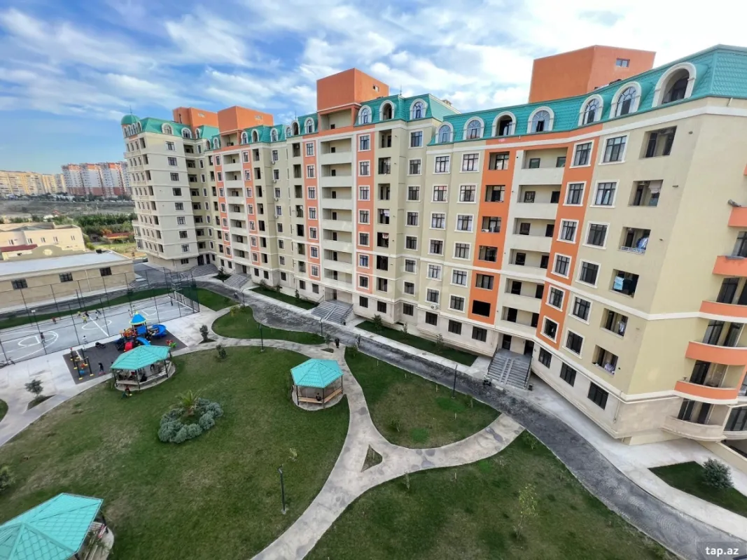 Kirayə verilir 2 otaqlı yeni tikili 80 m²