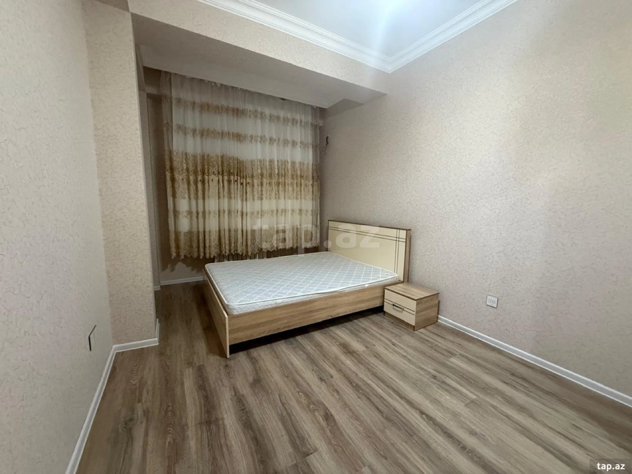Kirayə verilir 2 otaqlı yeni tikili 80 m²