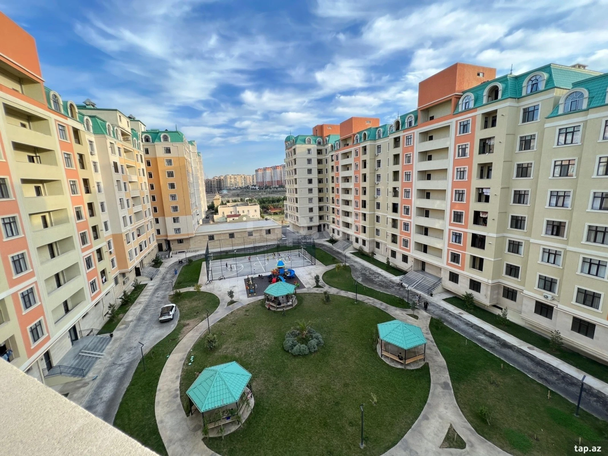 Kirayə verilir 2 otaqlı yeni tikili 80 m²