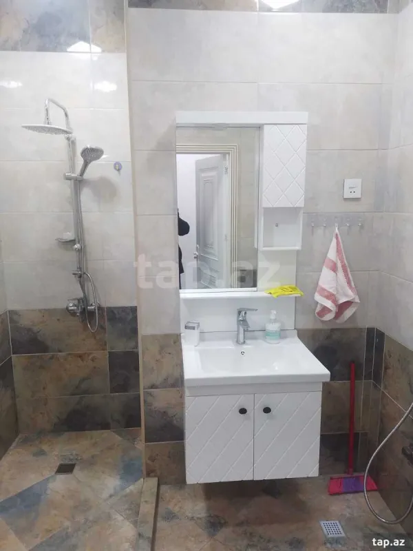 Kirayə verilir 2 otaqlı yeni tikili 60 m²