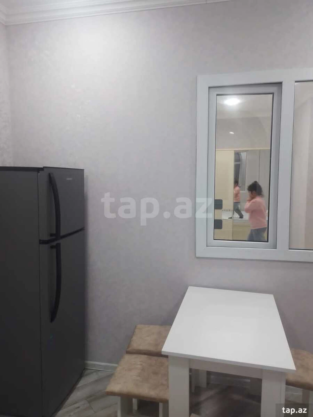 Kirayə verilir 2 otaqlı yeni tikili 60 m²