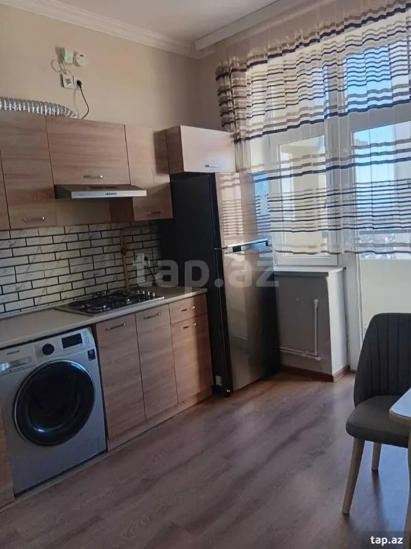 Kirayə verilir 3 otaqlı yeni tikili 85 m²