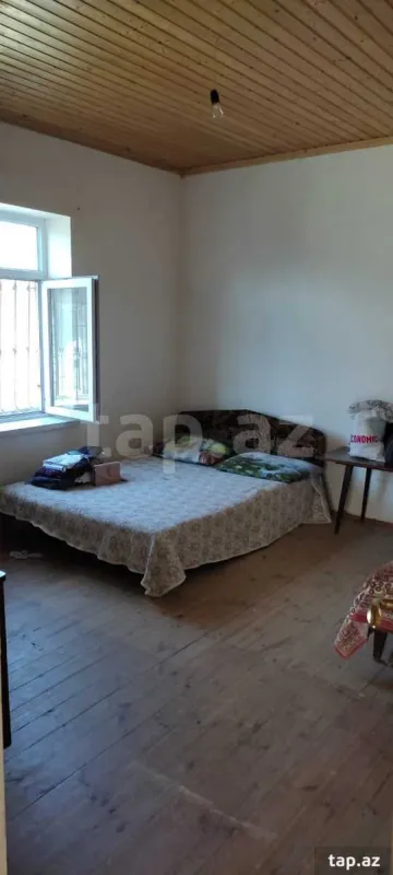 Satılır 4 otaqlı həyət evi