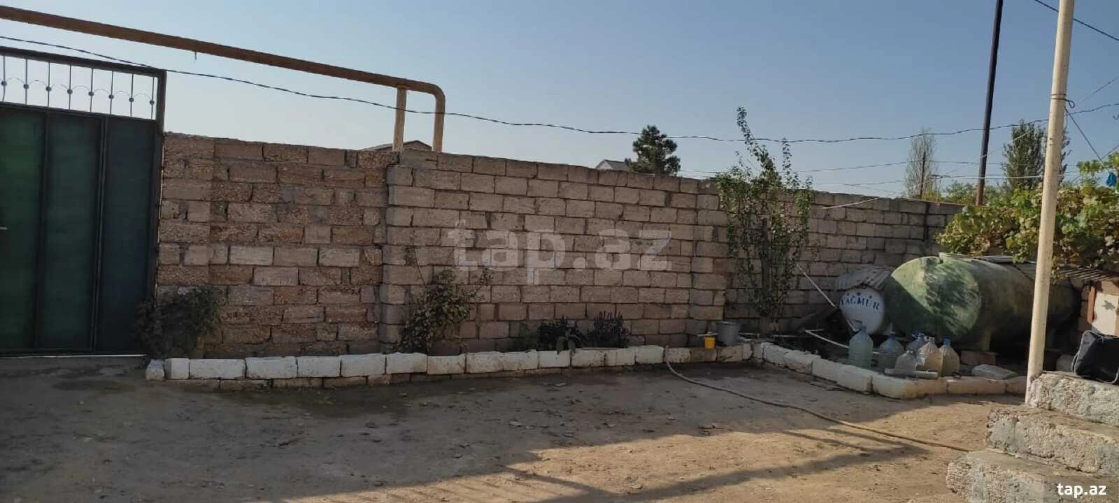 Satılır 4 otaqlı həyət evi