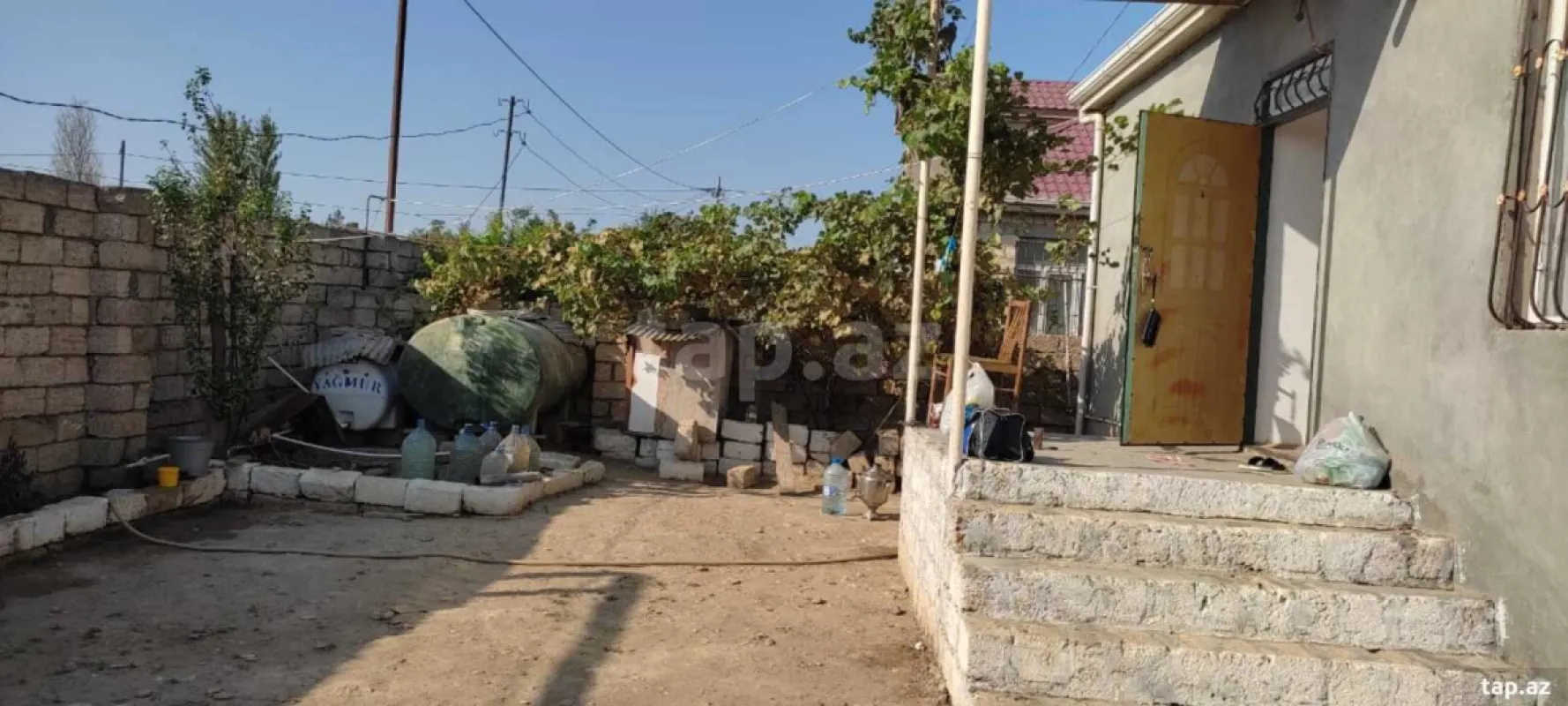 Satılır 4 otaqlı həyət evi