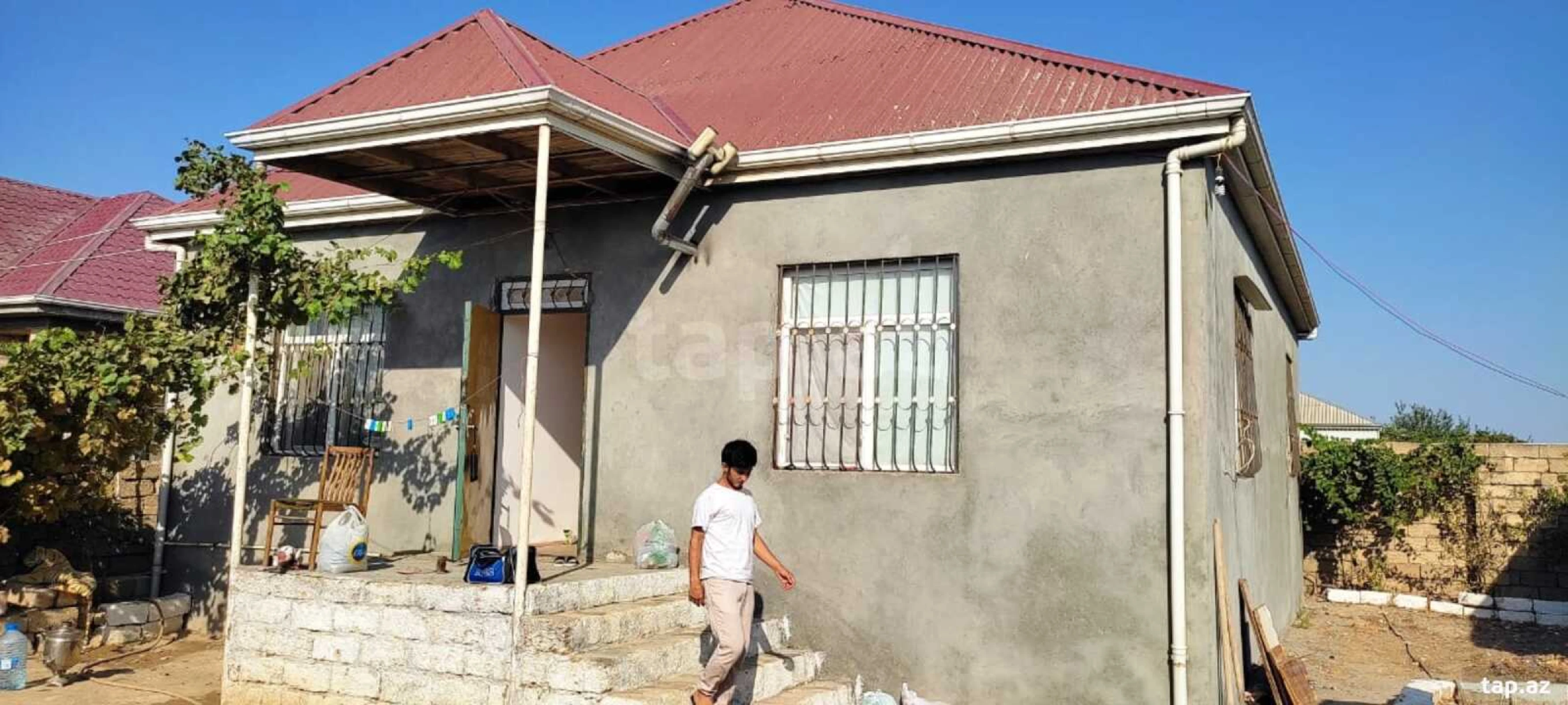 Satılır 4 otaqlı həyət evi