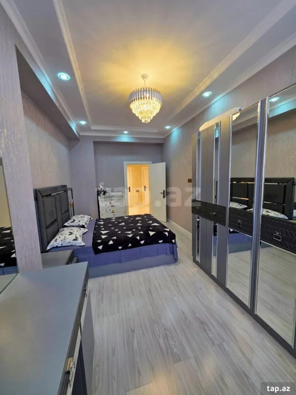 Satılır 3 otaqlı yeni tikili 125 m²
