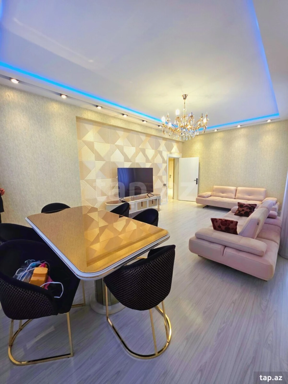 Satılır 3 otaqlı yeni tikili 125 m²