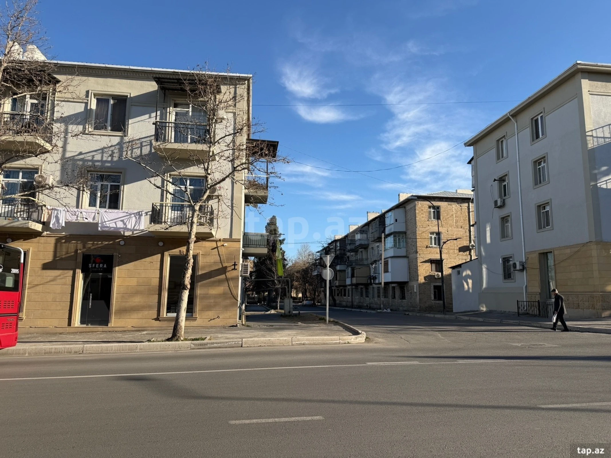 Satılır 3 otaqlı mənzil 66 m²