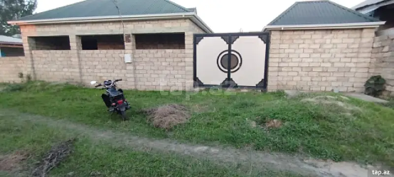 Satılır 5 otaqlı həyət evi — Xaçmaz 5 otaq