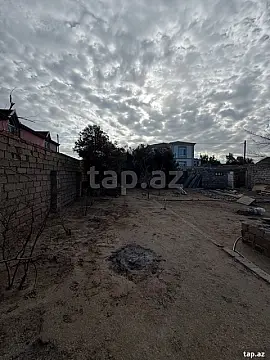 Satılır 5 otaqlı həyət evi