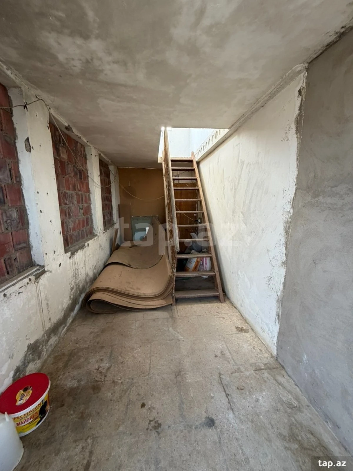 Satılır 5 otaqlı həyət evi