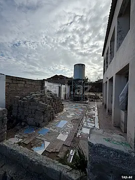 Satılır 5 otaqlı həyət evi