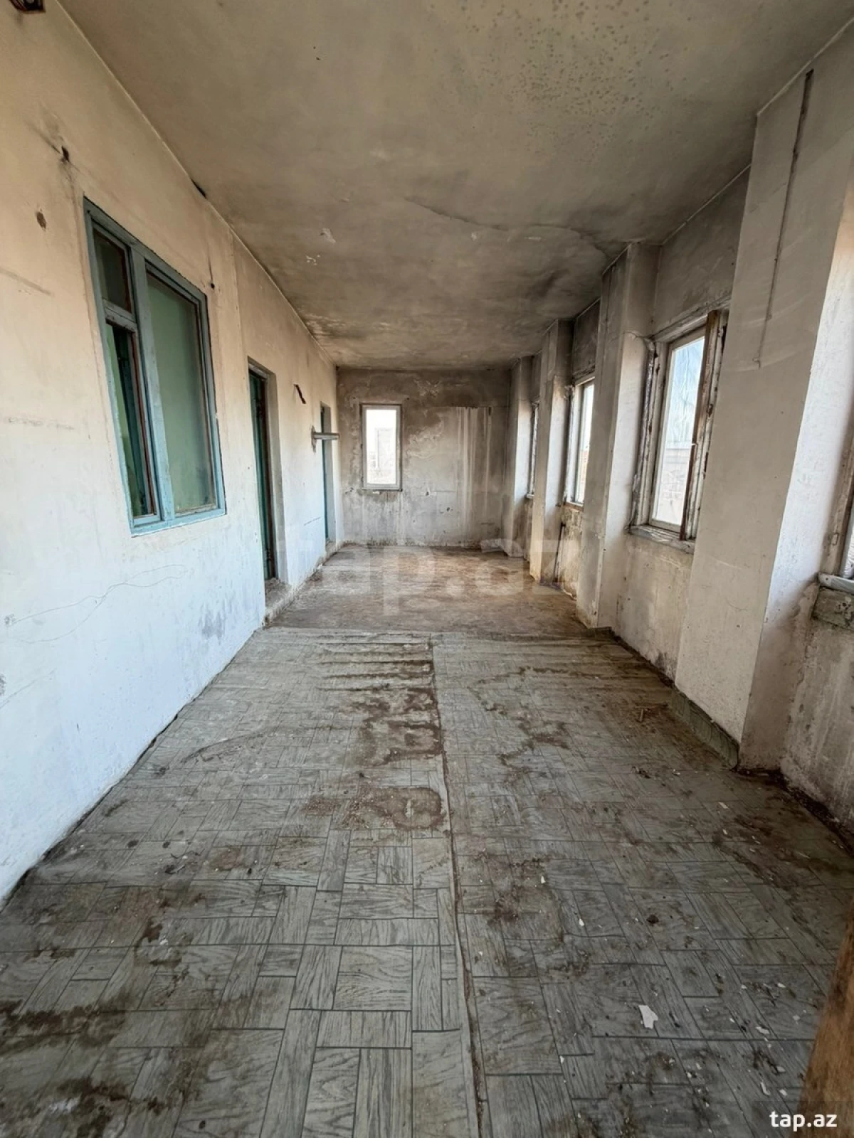 Satılır 5 otaqlı həyət evi