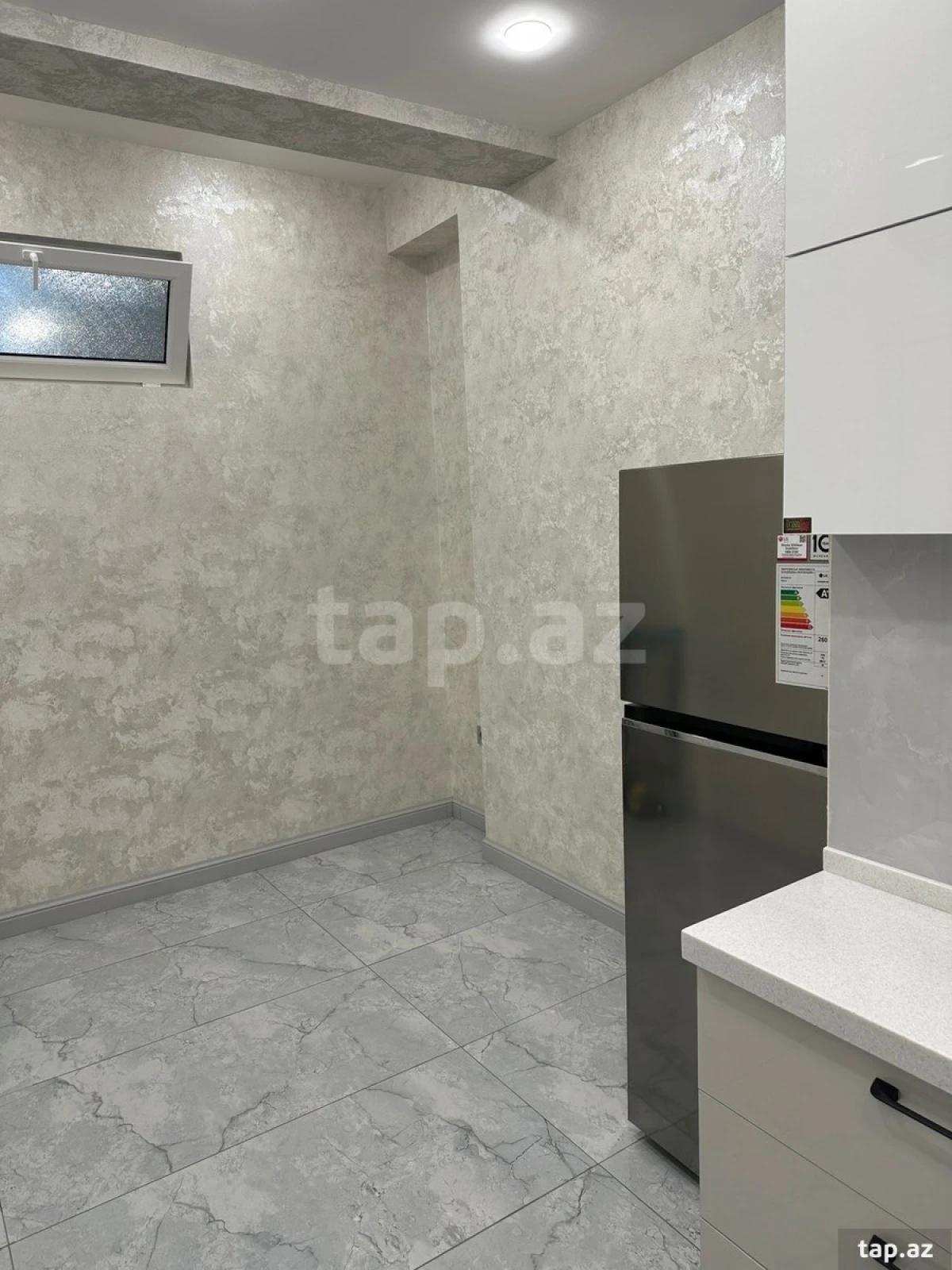 Kirayə verilir 3 otaqlı yeni tikili 110 m²