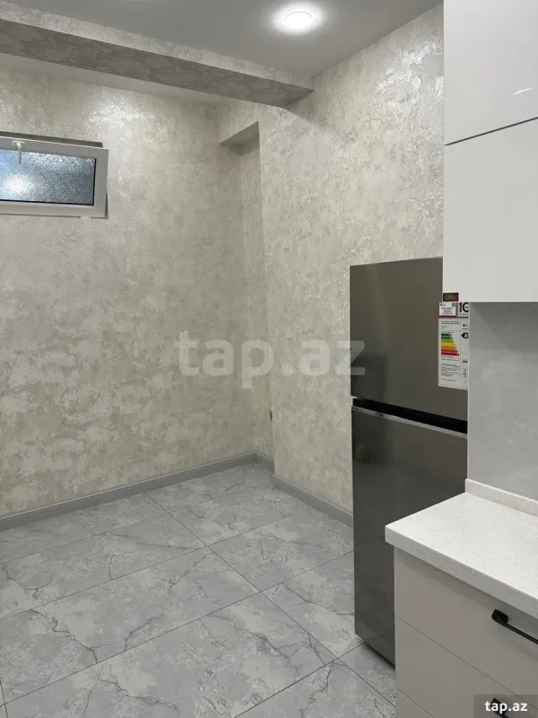 Kirayə verilir 3 otaqlı yeni tikili 110 m²